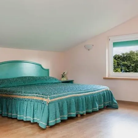 Comfortable Holiday Home, *